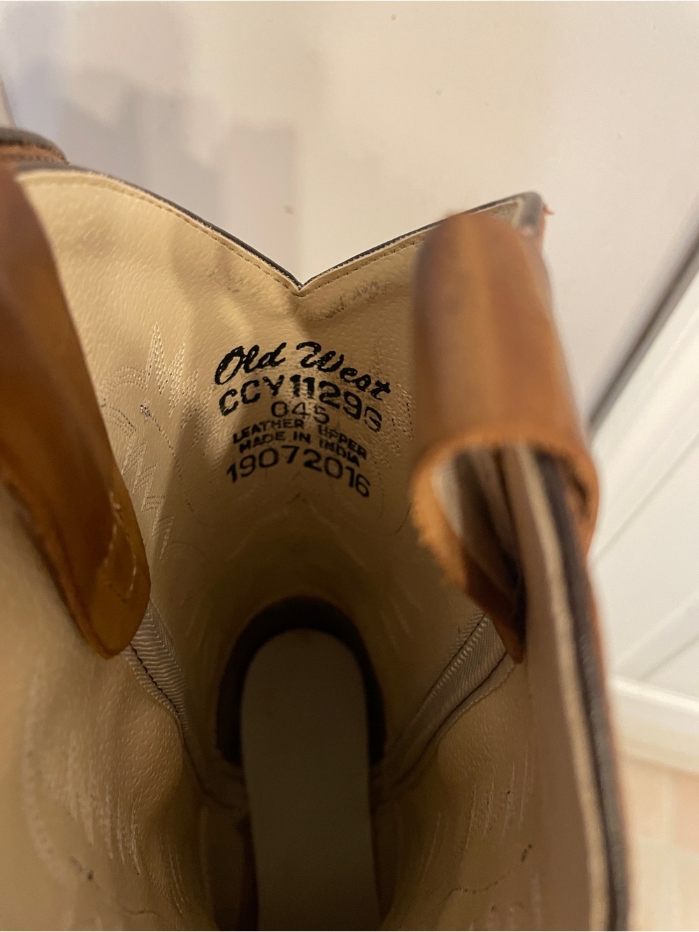 Old West Tan Leather Western Boots with Pull Straps - Picture 4 of 5